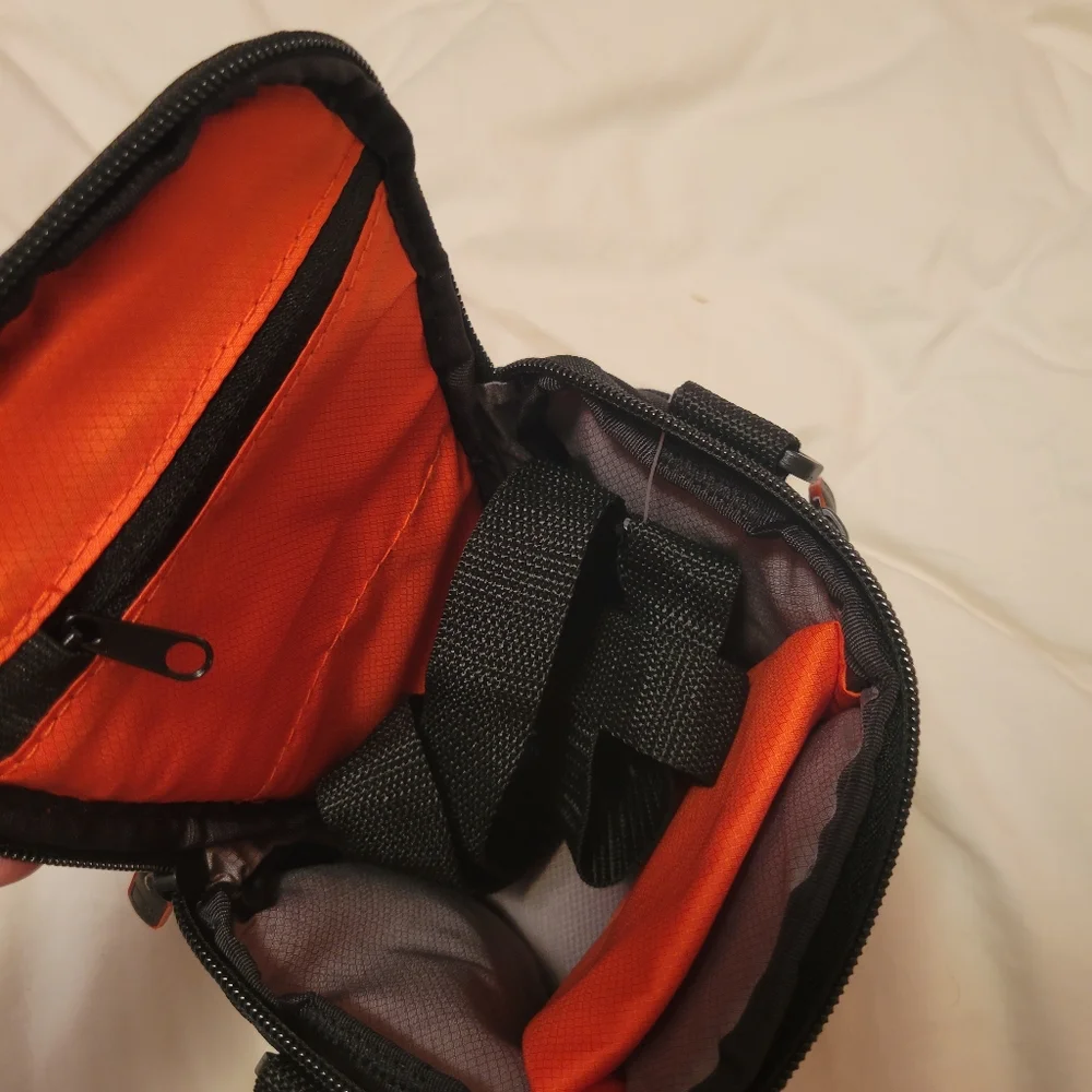 NWT Case Logic Camera Case